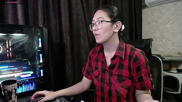 Snapshot of Brightssmiles chatting on 01.31.25 Brightssmiles online show from 01.31.25