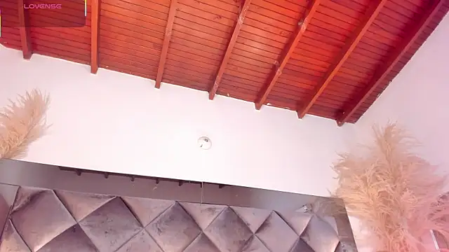 sofhiaa adaams online show from 10.13.25