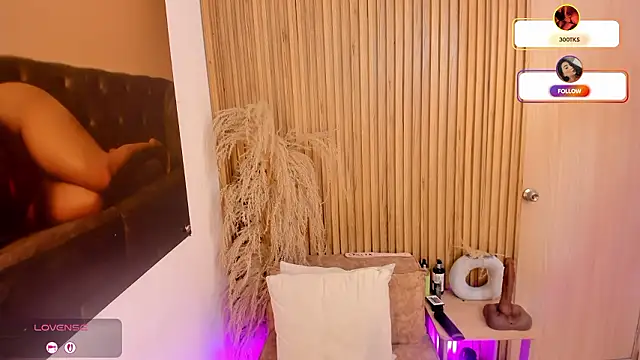 sofhiaa adaams online show from 03.03.26