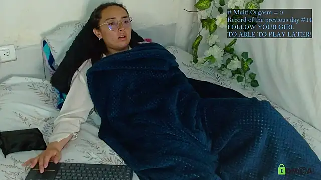 Hot Candy  online show from 04.23.26