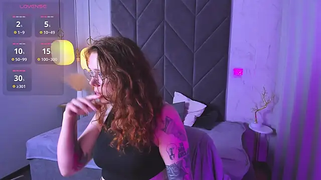 SophiePure online show from 10.04.25