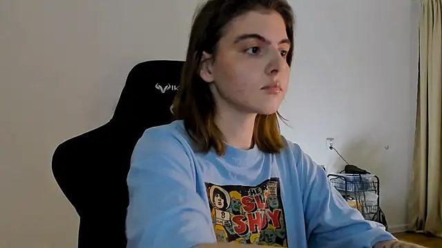 Snapshot of emmamurrr chatting on 12.08.24 emmamurrr online show from 12.08.24