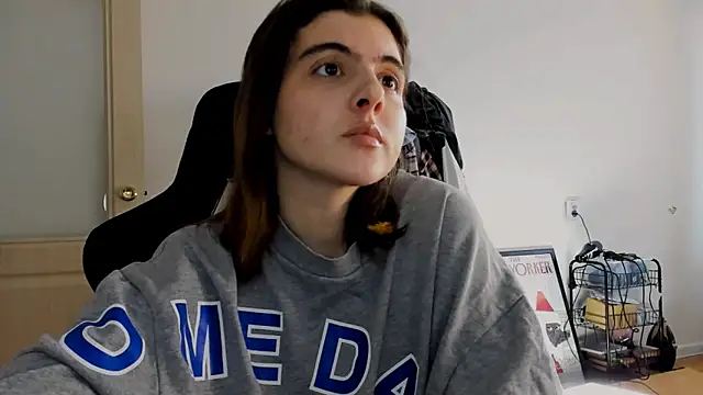 Snapshot of emmamurrr chatting on 12.20.24 emmamurrr online show from 12.20.24