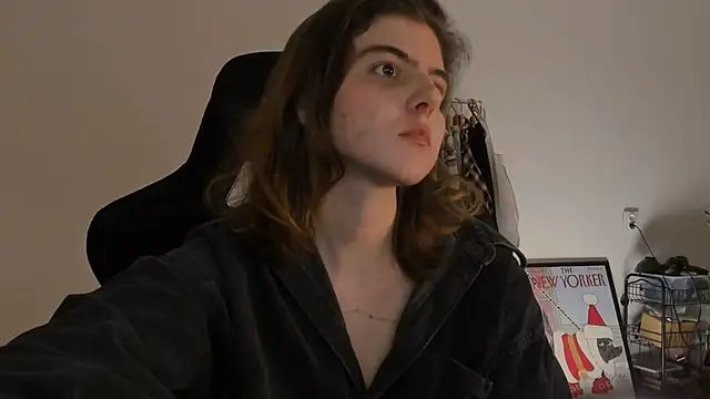 Snapshot of emmamurrr chatting on 12.24.24 emmamurrr online show from 12.24.24