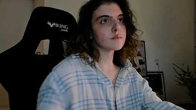 Snapshot of emmamurrr chatting on 12.25.24 emmamurrr online show from 12.25.24