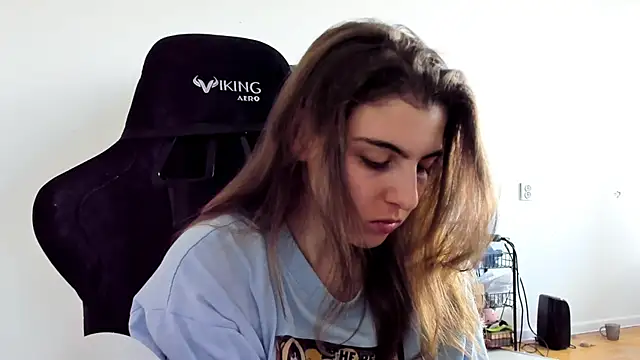 Snapshot of emmamurrr chatting on 09.27.25 emmamurrr online show from 09.27.25