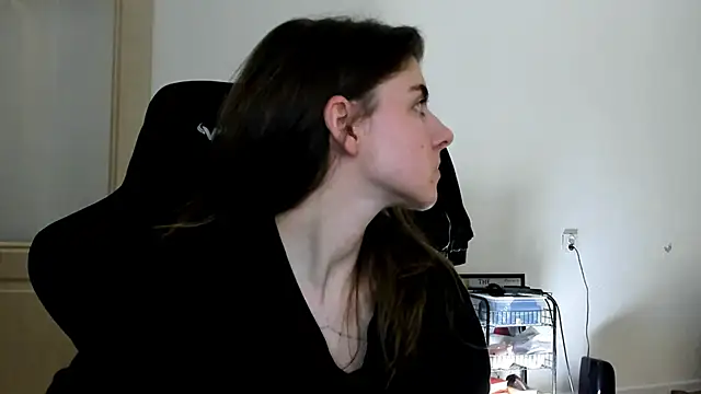 Snapshot of emmamurrr chatting on 11.07.25 emmamurrr online show from 11.07.25