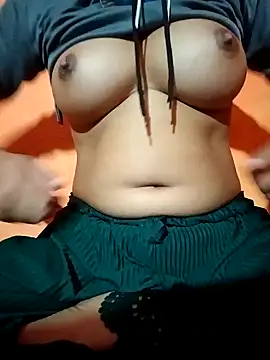 Snapshot of Mangla_Bhabhi chatting on 02.17.25 Mangla Bhabhi online show from 02.17.25