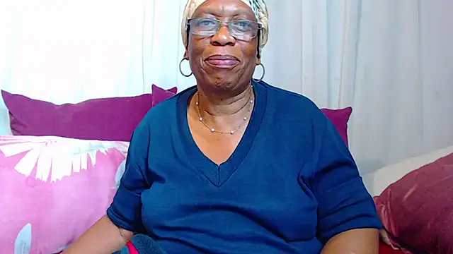 Snapshot of Freakyassnwildx chatting on 11.24.25 Freakyassnwildx online show from 11.24.25