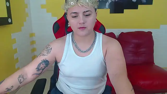 isabeautyx19 online show from 12.23.24