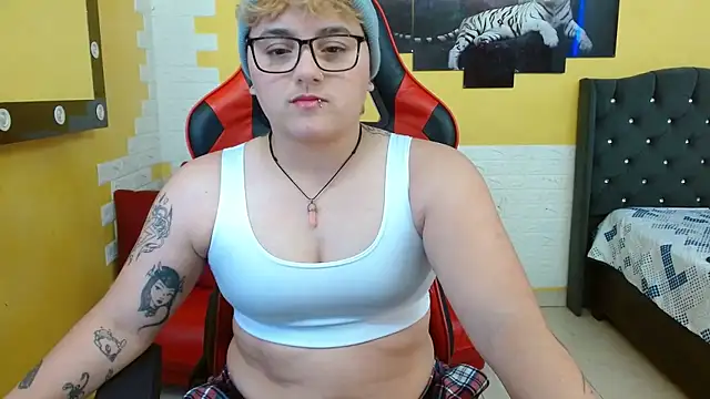 isabeautyx19 online show from 09.12.25