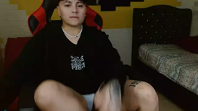 isabeautyx19 online show from 12.04.25