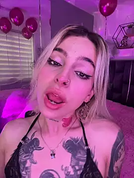 Snapshot of Bonnie_vega chatting on 02.01.26 Bonnie vega online show from 02.01.26