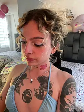 Snapshot of Bonnie_vega chatting on 02.18.26 Bonnie vega online show from 02.18.26