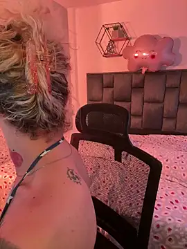 Snapshot of Bonnie_vega chatting on 02.25.26 Bonnie vega online show from 02.25.26