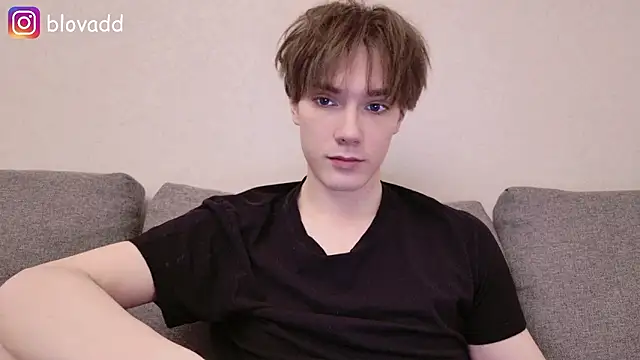 callmenineoneseven online show from 02.20.26