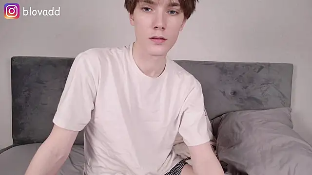 callmenineoneseven online show from 04.03.26