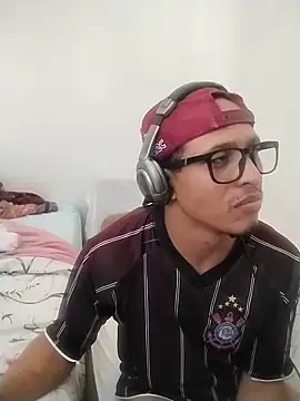 Snapshot of Piroca_doce18 chatting on 11.20.25 Piroca doce18 online show from 11.20.25