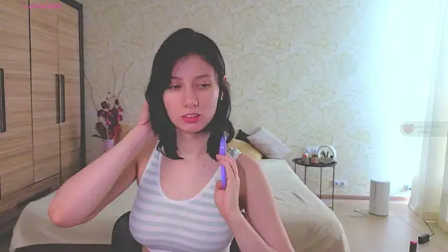 Snapshot of JulisSweet chatting on 09.29.25 JulisSweet online show from 09.29.25