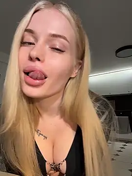 Vladamais online show from 04.18.26