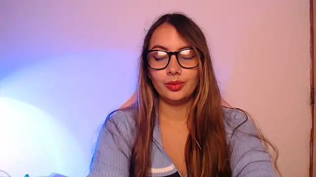 lalawhitte online show from 11.11.25