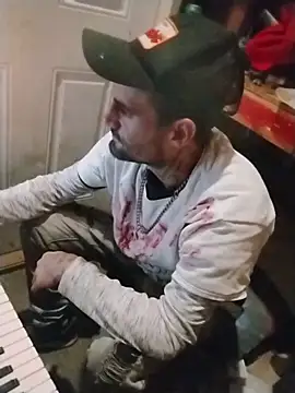 Snapshot of Babyboyy803 chatting on 11.01.25 Babyboyy803 online show from 11.01.25