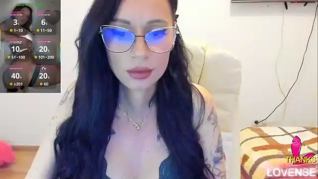 Snapshot of kissnicol32 chatting on 03.26.26 kissnicol32 online show from 03.26.26