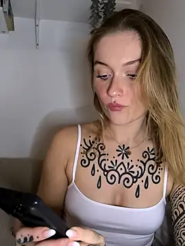 Snapshot of Goldloeckchen159 chatting on 10.10.25 Goldloeckchen159 online show from 10.10.25