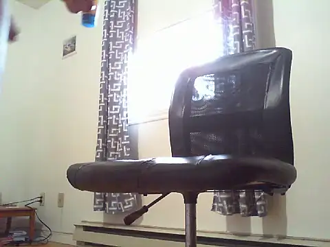 Snapshot of bubbleishus33 chatting on 10.14.25 bubbleishus33 online show from 10.14.25