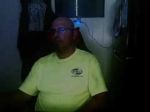 KrazyLegz online show from 09.10.25