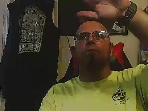 KrazyLegz online show from 09.22.25