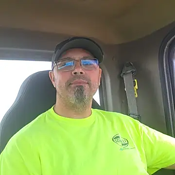 KrazyLegz online show from 10.18.25