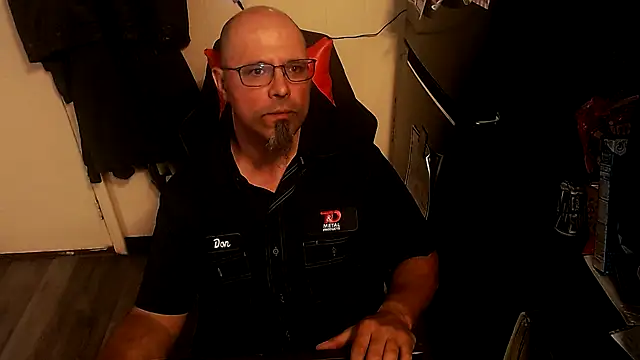 KrazyLegz online show from 10.22.25