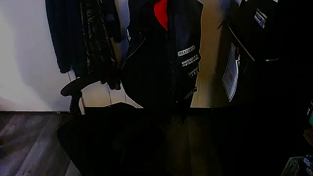 KrazyLegz online show from 11.09.25