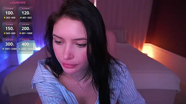 Snapshot of MilaSecrett chatting on 11.02.25 MilaSecrett online show from 11.02.25