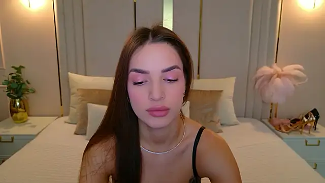 BellaHalles online show from 11.30.25