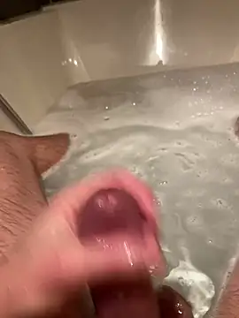 Snapshot of LivingLegend1978 chatting on 12.26.24 LivingLegend1978 online show from 12.26.24