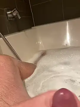 Snapshot of LivingLegend1978 chatting on 01.28.25 LivingLegend1978 online show from 01.28.25