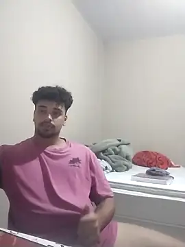 Snapshot of Xcumshot33 chatting on 02.14.25 Xcumshot33 online show from 02.14.25