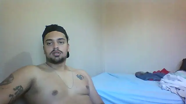 Snapshot of Xcumshot33 chatting on 10.01.25 Xcumshot33 online show from 10.01.25