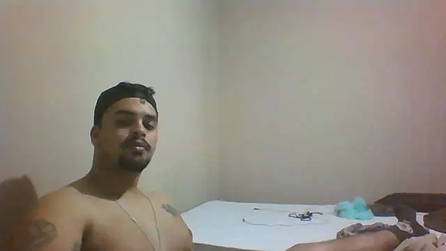 Snapshot of Xcumshot33 chatting on 10.06.25 Xcumshot33 online show from 10.06.25