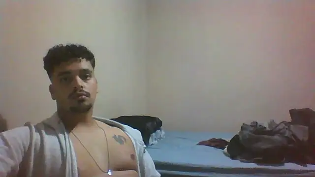 Snapshot of Xcumshot33 chatting on 10.09.25 Xcumshot33 online show from 10.09.25