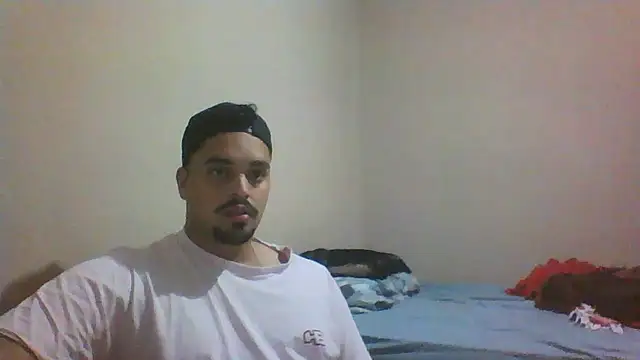 Snapshot of Xcumshot33 chatting on 10.21.25 Xcumshot33 online show from 10.21.25