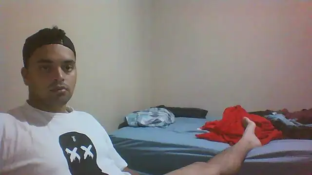 Snapshot of Xcumshot33 chatting on 10.27.25 Xcumshot33 online show from 10.27.25