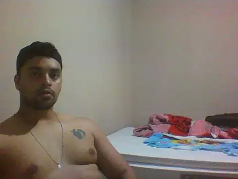 Snapshot of Xcumshot33 chatting on 11.03.25 Xcumshot33 online show from 11.03.25