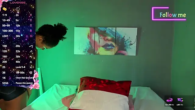 EmmaSmith06 online show from 03.18.25