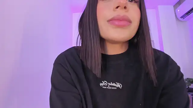 emelie 89 online show from 02.03.25