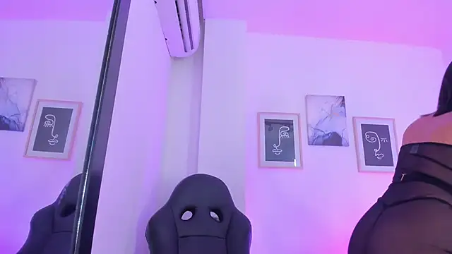 emelie 89 online show from 03.08.25