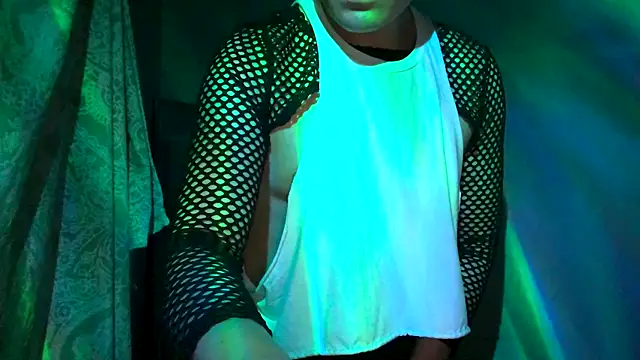Snapshot of CloudyBoy_Toy chatting on 02.24.25 CloudyBoy Toy online show from 02.24.25