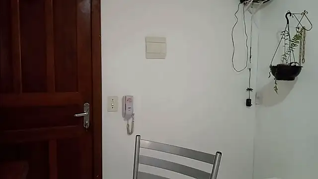 Snapshot of bombomepimenta chatting on 01.12.25 bombomepimenta online show from 01.12.25